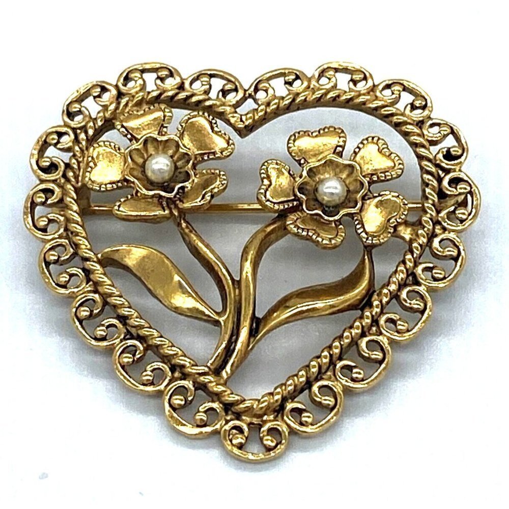 Floral Filigree Gold Tone Heart, Daisy Floral Pearl Vintage Brooch